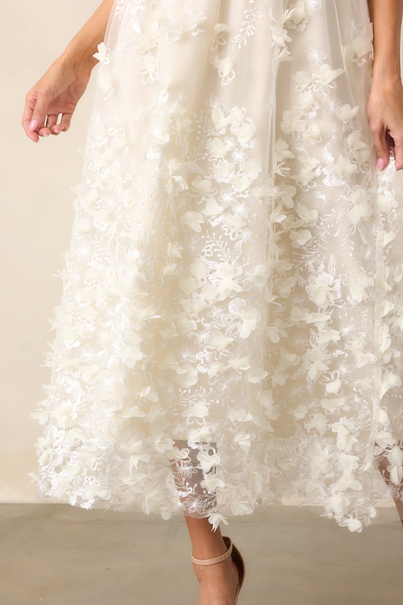 Daffodils & Daydreams Ivory Floral Puff Sleeve Maxi Dress