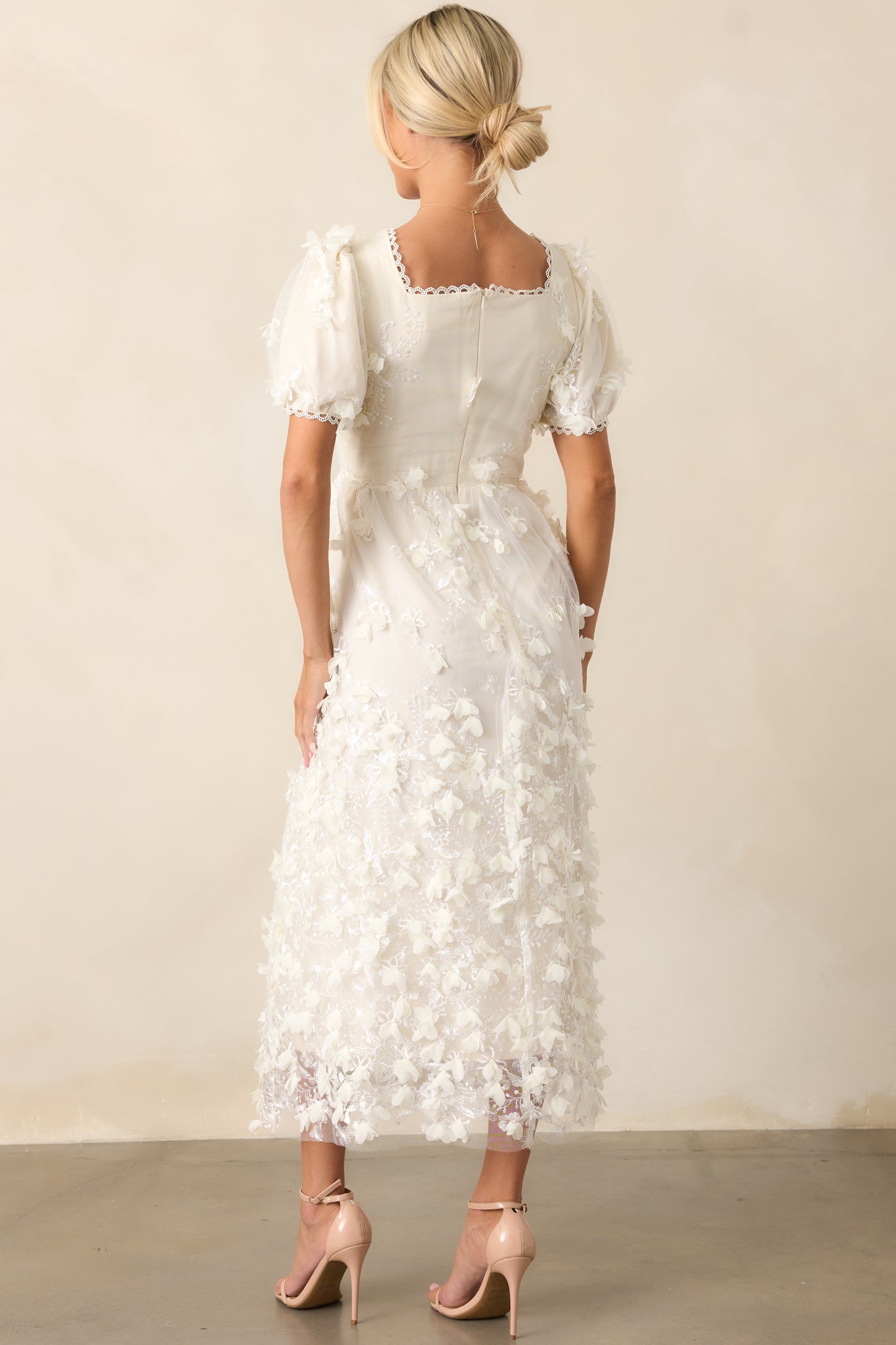 Daffodils & Daydreams Ivory Floral Puff Sleeve Maxi Dress