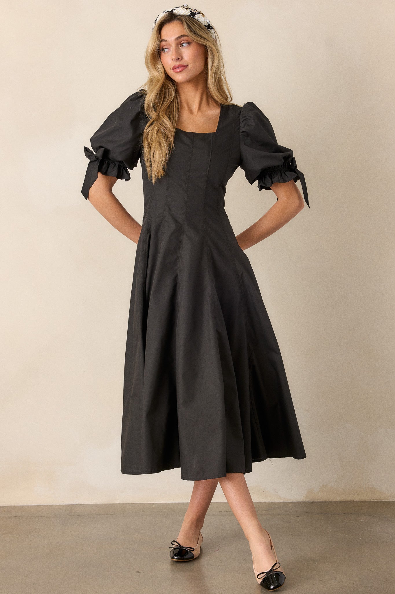 Clover Fields Cotton Black Midi Dress