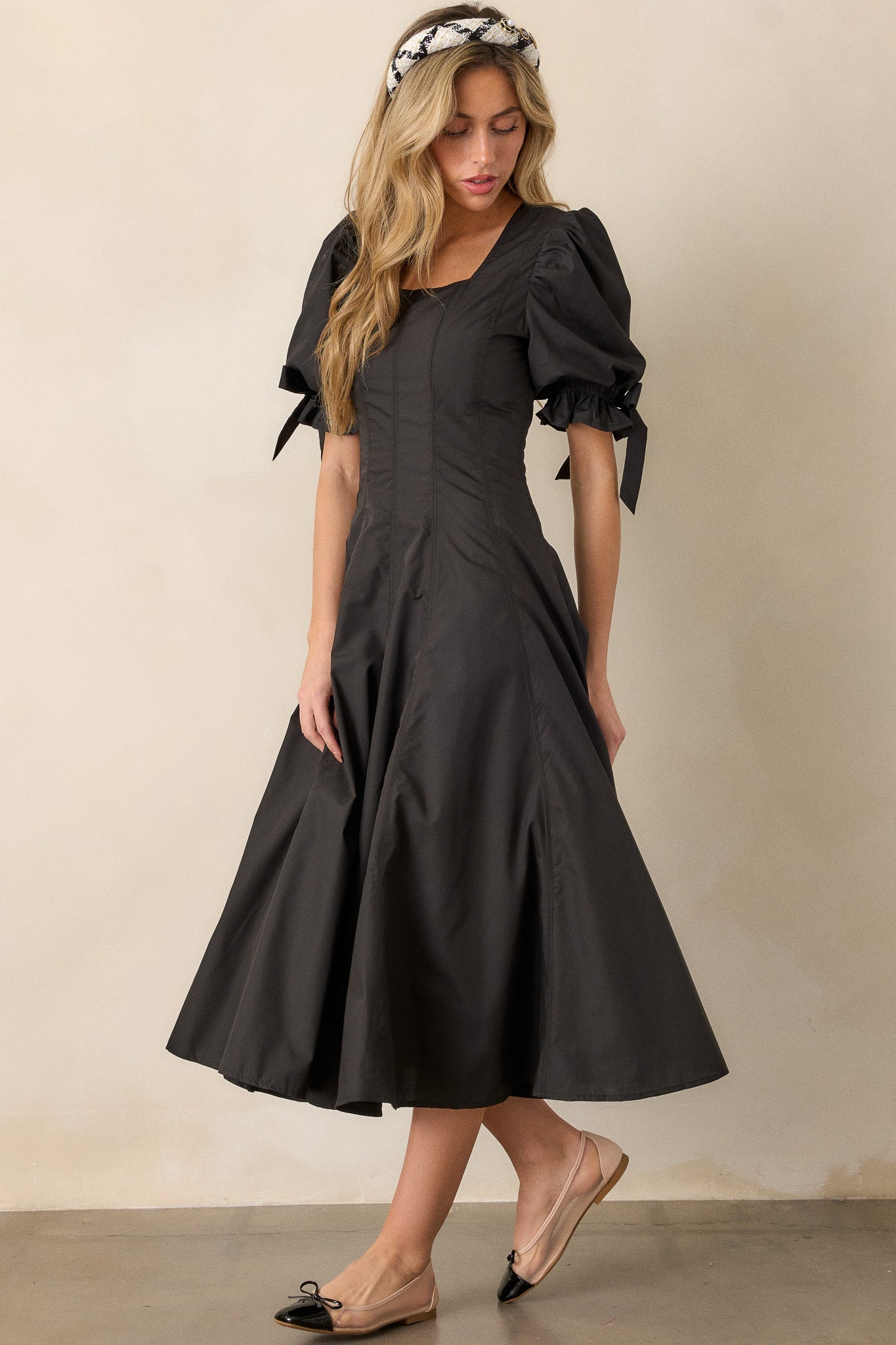 Clover Fields Cotton Black Midi Dress