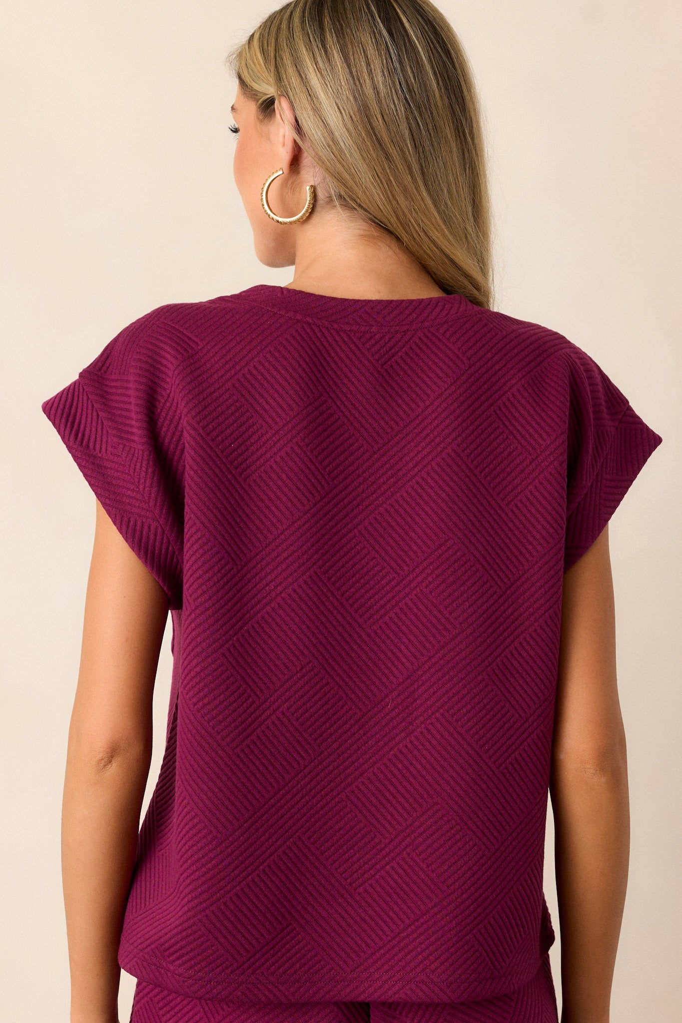 Keep It Creative Dark Sangria Textured Short Sleeve Top