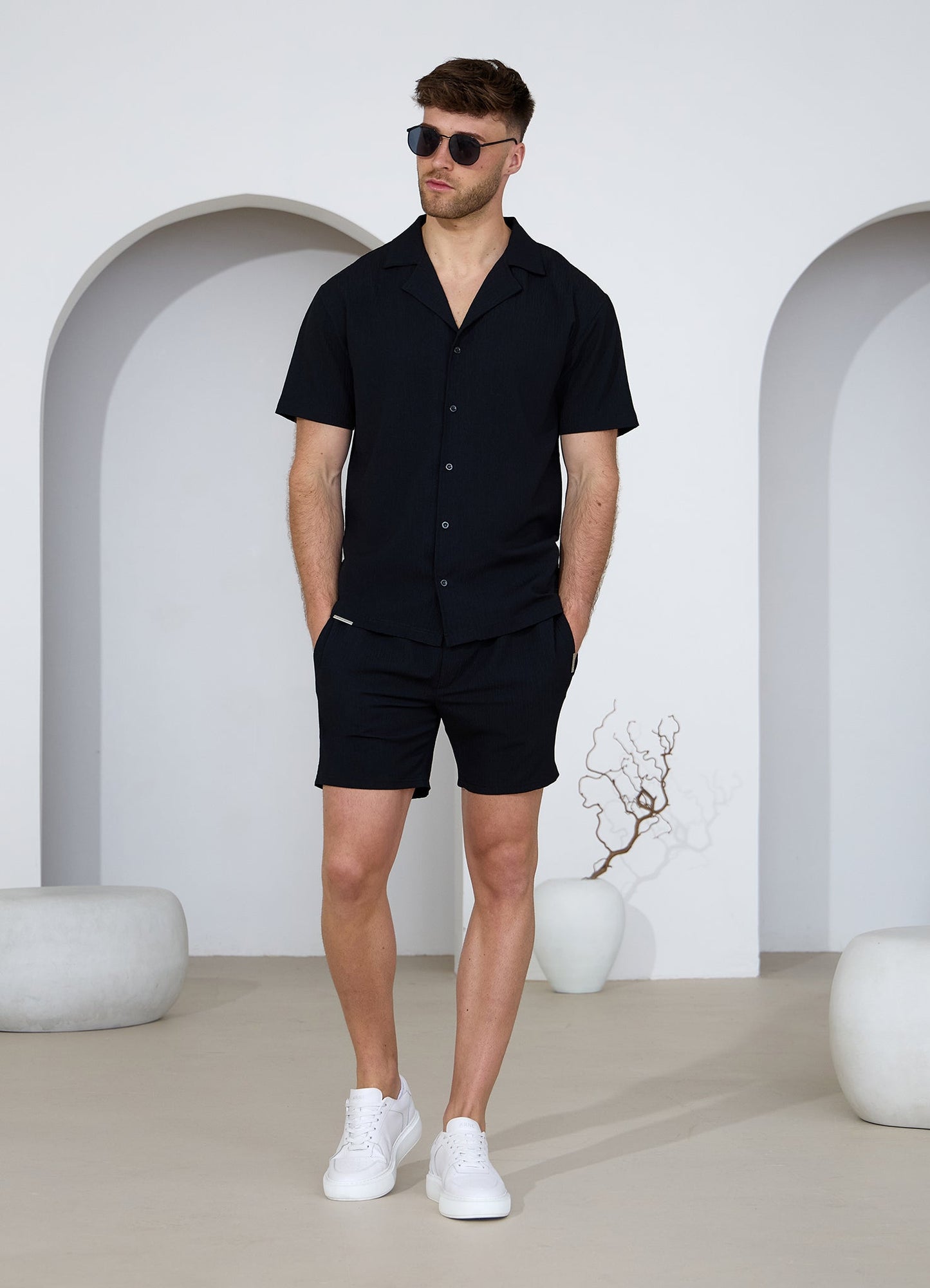 Gym King Signature Woven Texture Shirt - Black