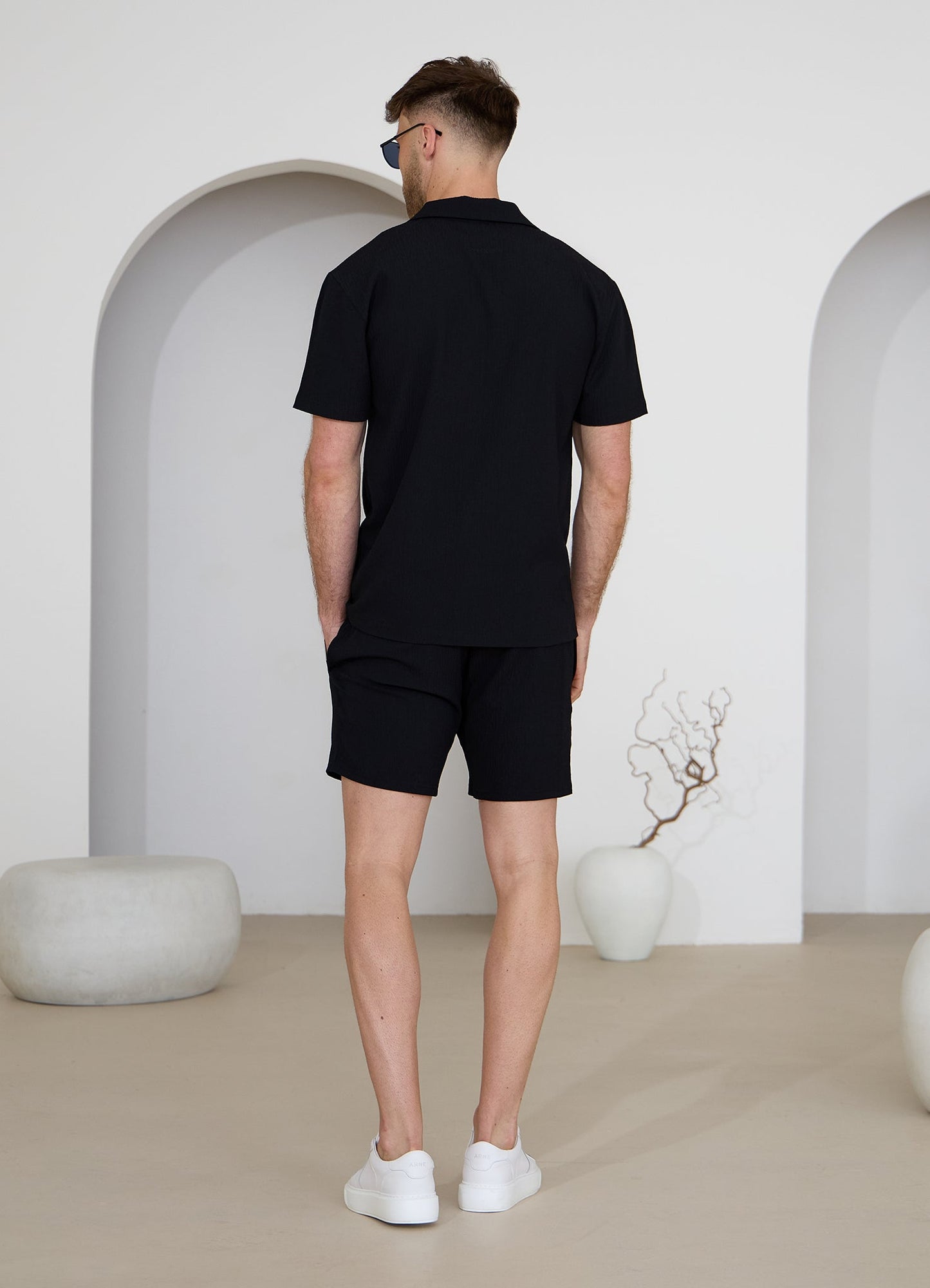 Gym King Signature Woven Texture Shirt - Black