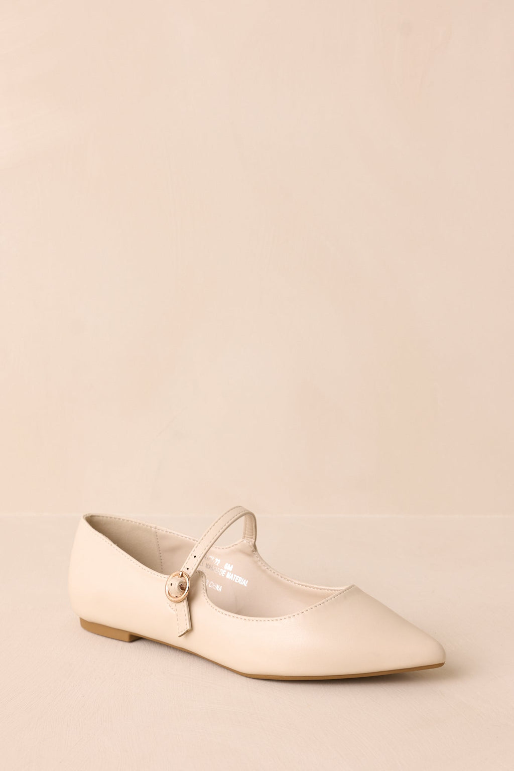 Frostveil Mantle Ivory Pointed-Toe Flats