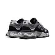 9060 "Black / Castlerock"