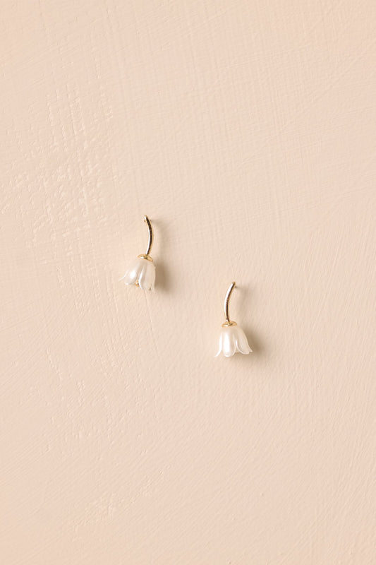 Heirloom Bloom Ivory Pearlescent Flower Drop Earrings