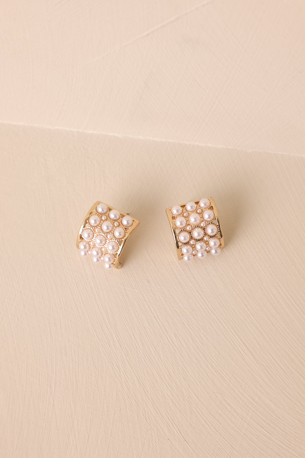 Corner Office Gold & Ivory Pearl Textured Earrings