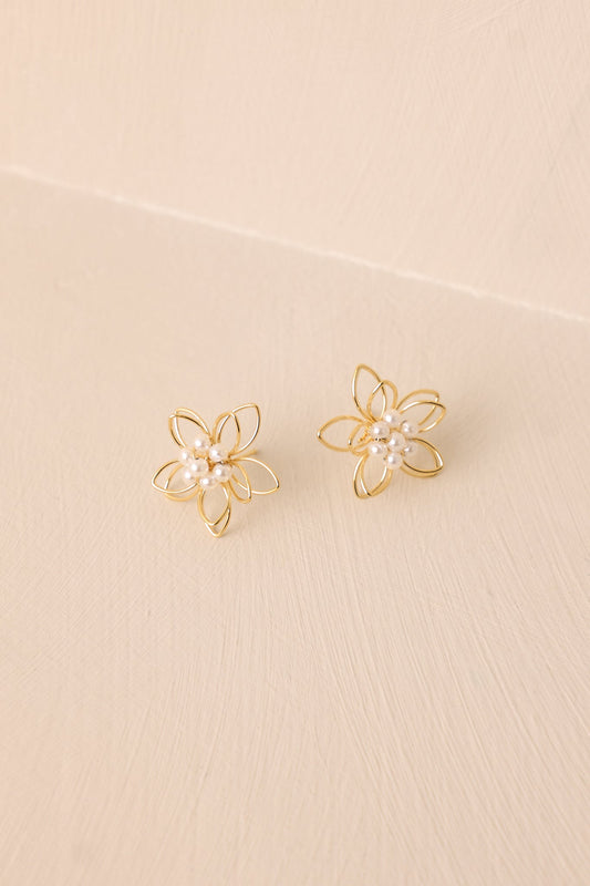 Honeybee's Delight Gold & Ivory Pearl Flower Earrings