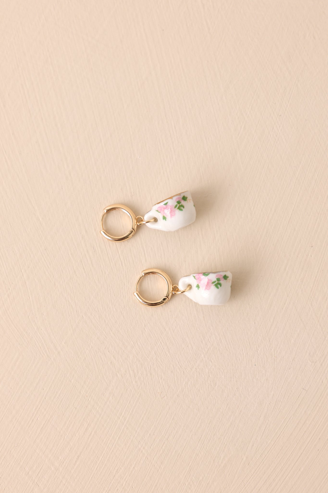 Café On The Corner White Floral Teacup Earrings