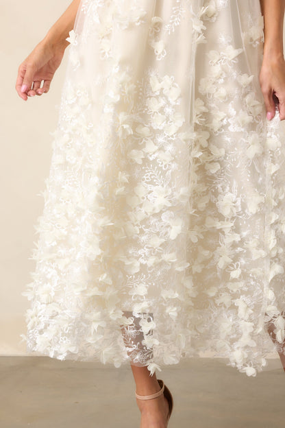 Daffodils & Daydreams Ivory Floral Puff Sleeve Maxi Dress