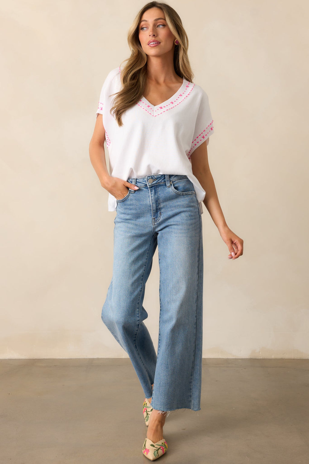 Horizons Ahead White V-Neckline Knit Top