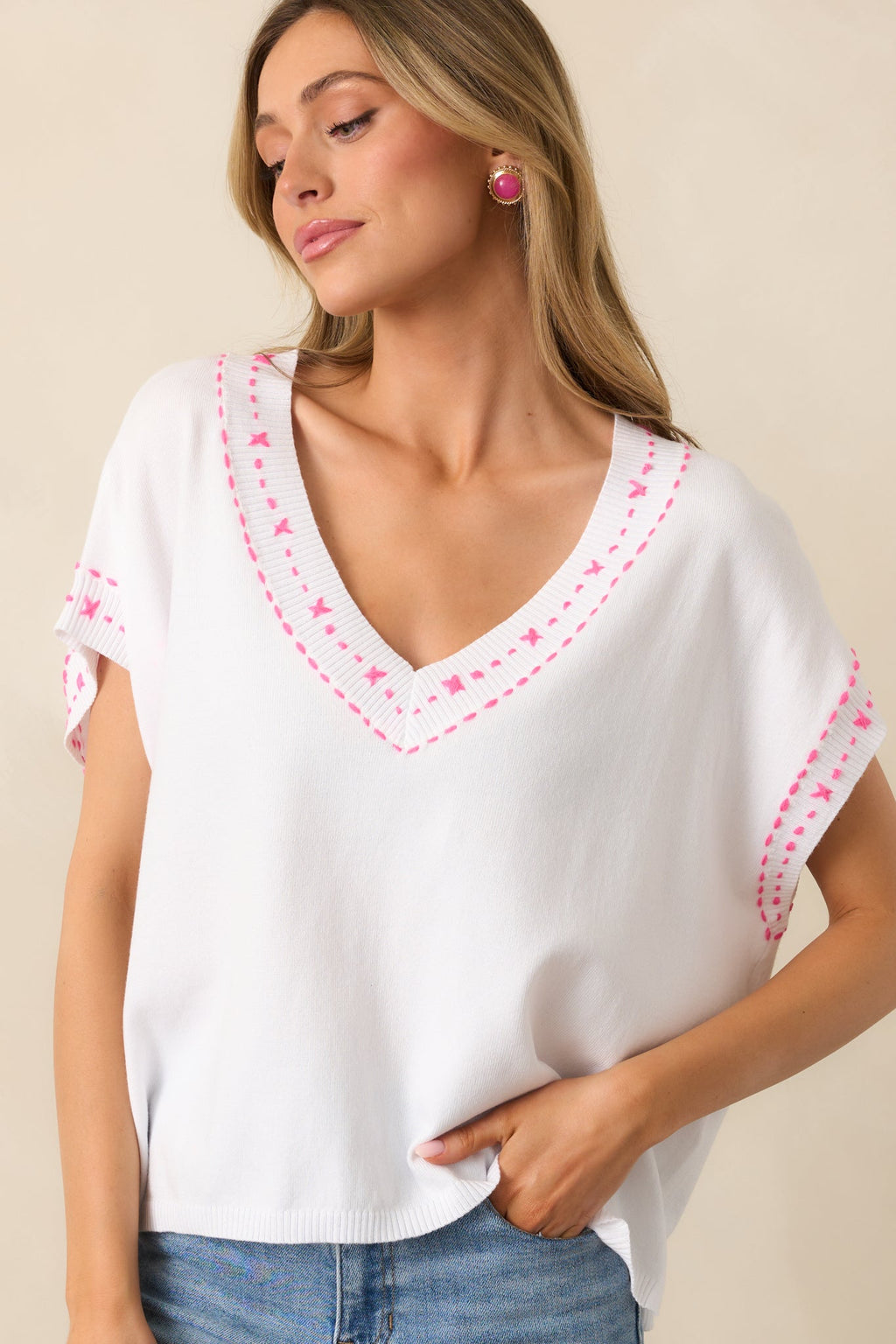 Horizons Ahead White V-Neckline Knit Top