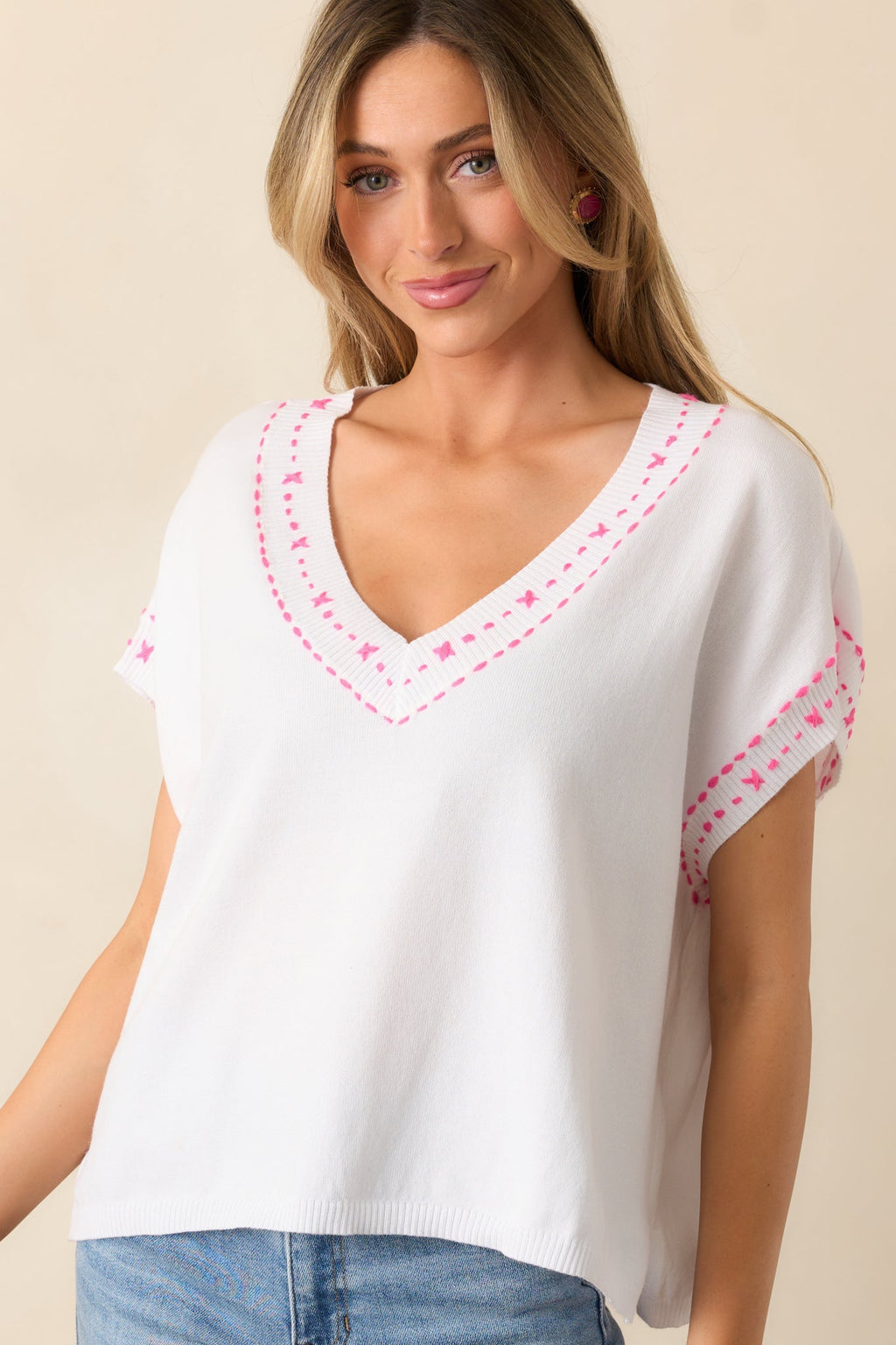 Horizons Ahead White V-Neckline Knit Top