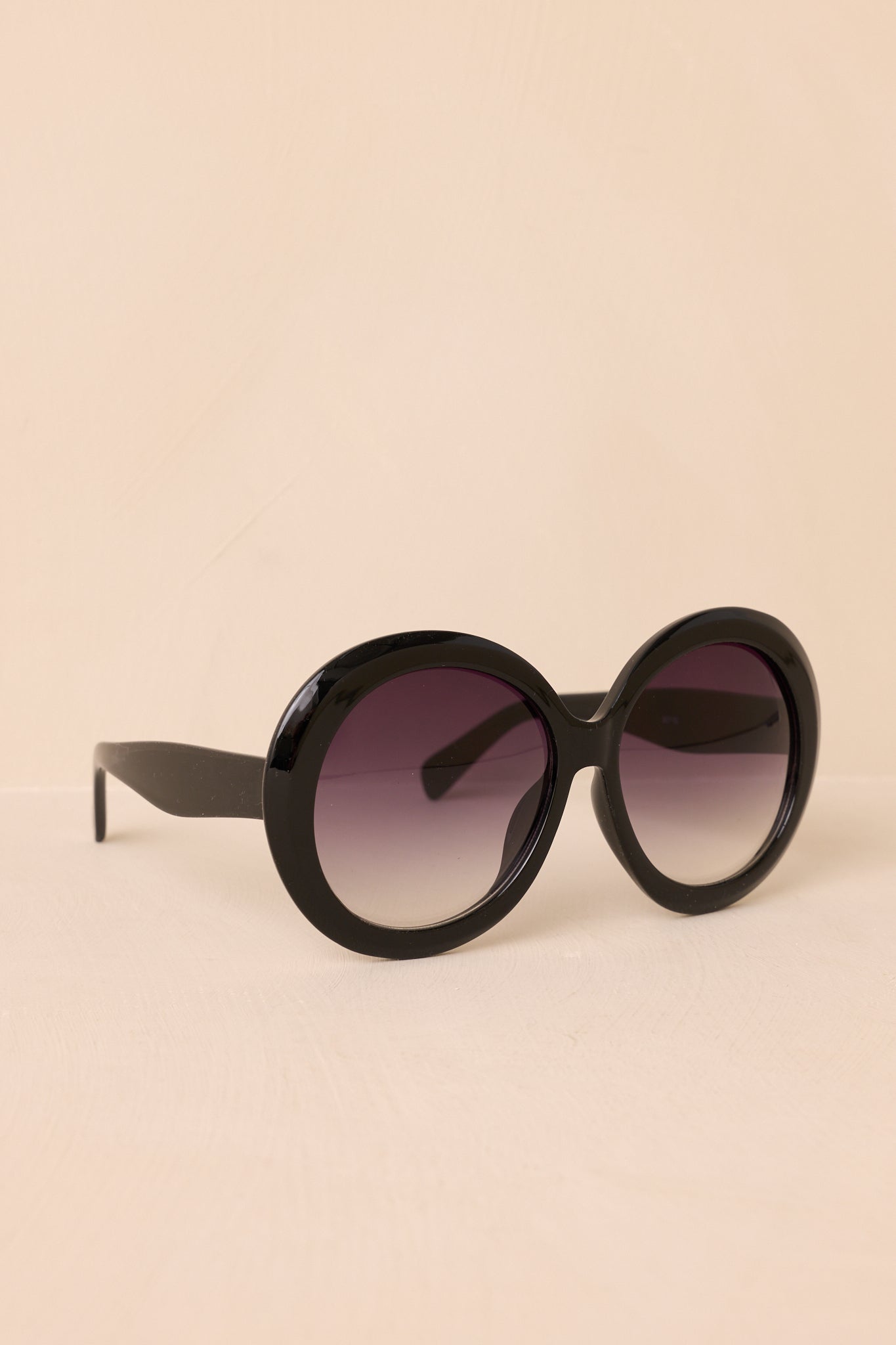 Happiness Comes In Waves Black Ombre Round Sunglasses