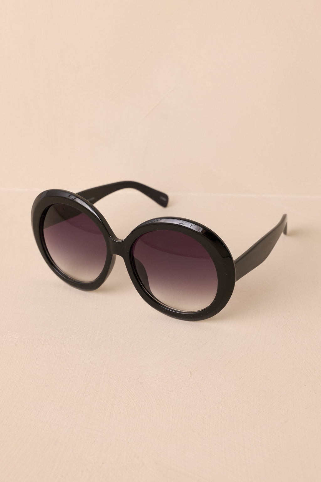 Happiness Comes In Waves Black Ombre Round Sunglasses