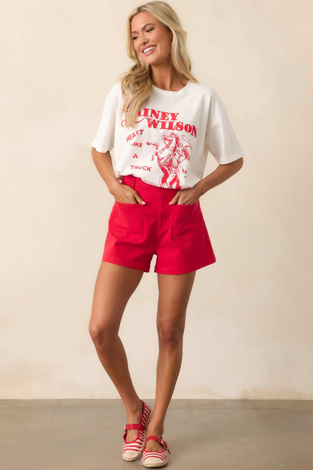 Lainey Wilson Vintage White Bell Bottom Country Merch Tee