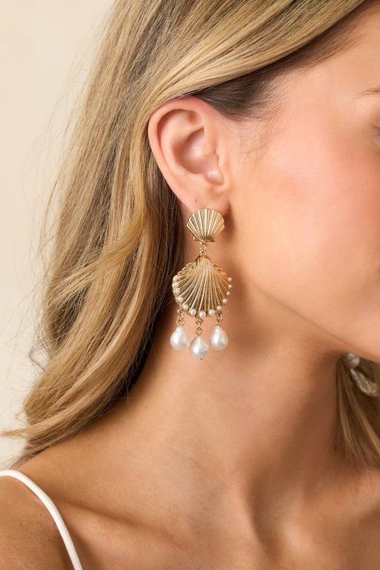 Coastal Luxe Gold Ivory Pearl Drop Earrings