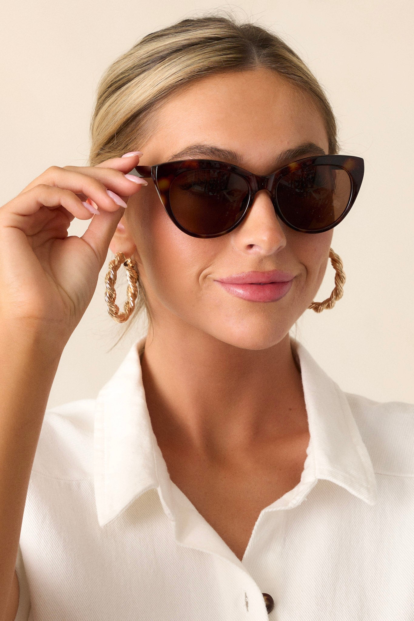 Here Comes the Sun Tortoise Brown Rounded Cat-Eye Sunglasses